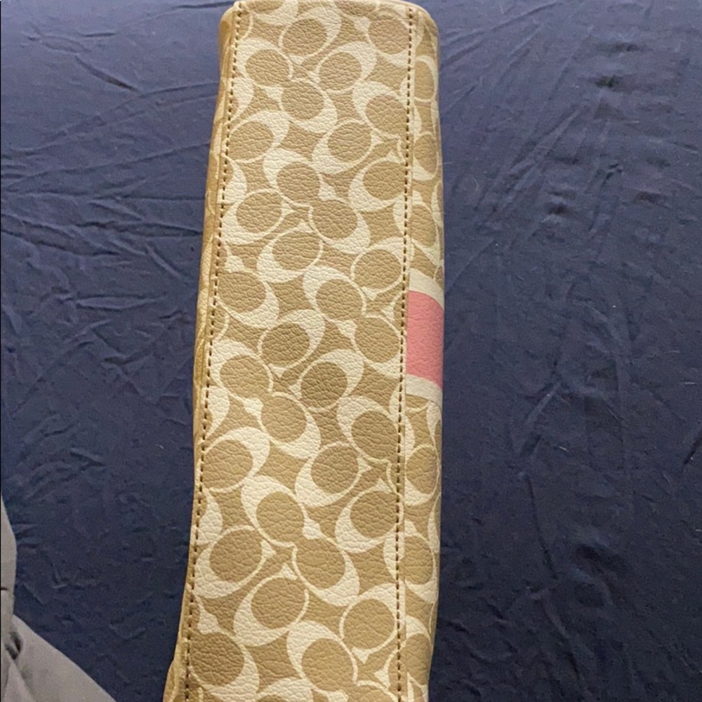 Brand new Coach medium cosmetic bag! - Picture 4 of 5